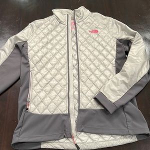 the north face lightweight zip up jacket size L